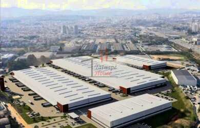 Imagem: O depósito possui 4.092m² de Área, Imóvel novo e está