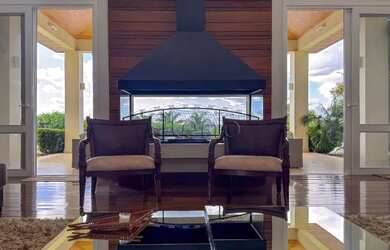 Imagem 8: Sobrado à venda e para locação com 6 suítes no Fazenda da Grama, em...