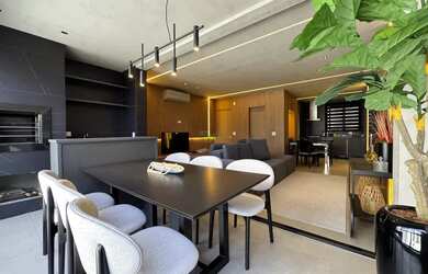 Imagem: O apartamento possui 3 Dormitórios, 3 Banheiros, 2 Vagas na