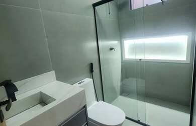 Imagem 4: Casa alto padrão Qr 604. Churrasqueira, Varanda, 120m² de Áreae3 Vagas...