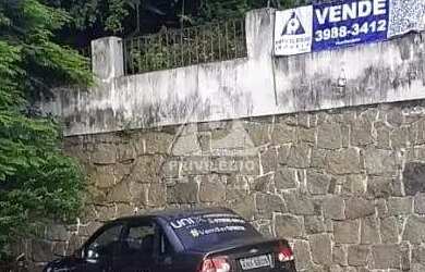 Imagem: O terreno possui 729m² de Área e está localizado em Freguesia