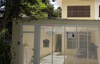 Imagem: A casa possui 4 Dormitórios, 4 Banheiros, 180m² de Área e