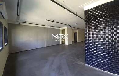 Imagem: O depósito possui 221m² de Área e está localizado em Cidade