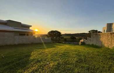 Imagem: O terreno possui 1.678m² de Área e está localizado em Chácara