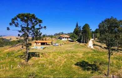 Imagem: O terreno possui 1000m² de Área e Imóvel novo e está localizado