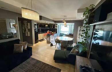 Imagem: O apartamento possui 2 Dormitórios, 2 Banheiros, 1 Vaga na