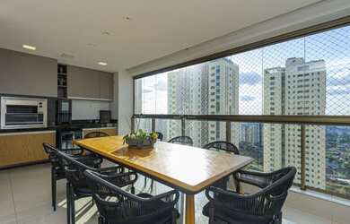 Imagem: O apartamento possui 4 Dormitórios, 5 Banheiros, 4 Vagas na