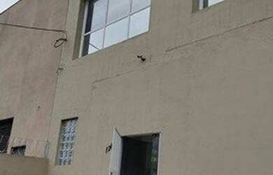 Imagem: O depósito possui 5 Vagas na garagem, 600m² de Área e está