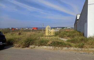 Imagem: O terreno possui 303m² de Área, Imóvel novo e está localizado