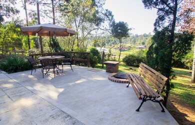 Imagem 8: Charmoso sítio. Piscina, Churrasqueira, VarandaeÁrea de serviço