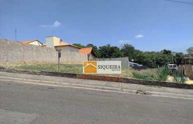 Imagem: O terreno possui 366m² de Área e está localizado em Porto