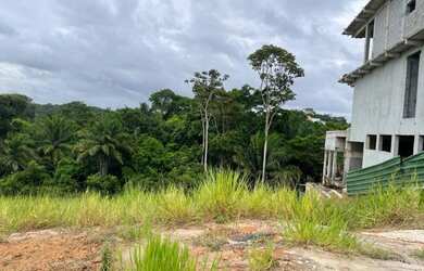 Imagem: O terreno possui 472m² de Área e está localizado em Vale