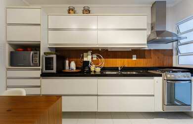 Imagem 11: Beira Mar Norte Apartamento com 143,43m² privativos, finamente mobiliado...