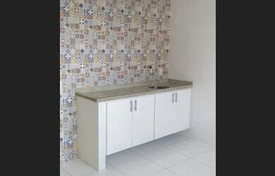 Imagem: A casa em condomínio possui 1 Dormitório, 1 Banheiro, 40m²