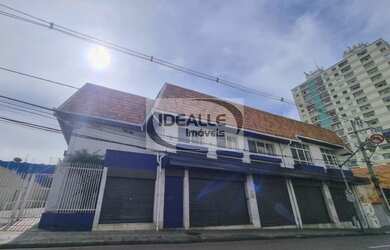 Imagem: O depósito possui 1 Vaga na garagem, 2.716m² de Área e está