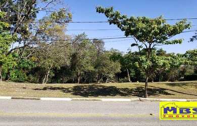 Imagem: O terreno possui 3.000m² de Área e está localizado em Vila