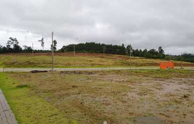 Imagem: O terreno possui 250m² de Área e está localizado em Lago