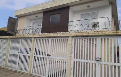 Imagem: A casa possui 2 Dormitórios, 3 Banheiros, 1 Vaga na garagem