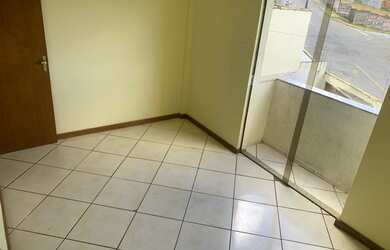 Imagem: O apartamento possui 3 Dormitórios, 1 Banheiro, 1 Vaga na garagem