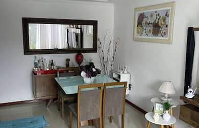 Imagem: A casa possui 2 Dormitórios, 1 Banheiro, 1 Vaga na garagem