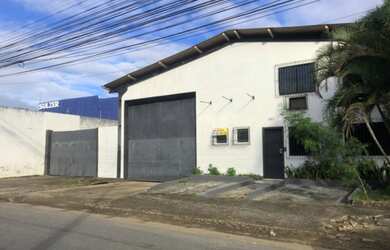 Imagem 1: Galpão/Depósito/Armazém para venda possui 290 metros quadrados