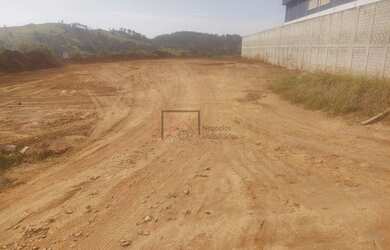 Imagem: O terreno possui 3.135m² de Área e está localizado em Mato