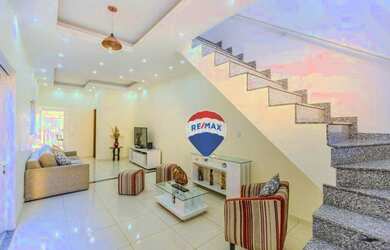 Imagem: A casa possui 3 Dormitórios, 3 Banheiros, 2 Vagas na garagem