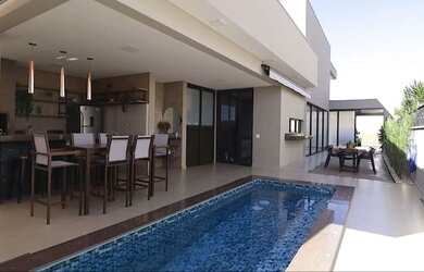 Imagem 1: Casa alto padrão com 4 suítes à venda, 220m² por R$ 2.600.000 - Condomínio...