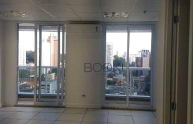 Imagem: O depósito possui 1 Vaga na garagem, 31m² de Área e está