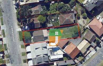 Imagem 1: Terreno à venda, 602 m² por R$ 770.000,00 - Capão da Imbuia - Curitiba/PR