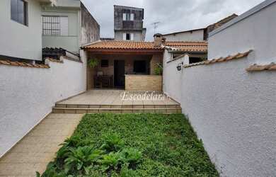 Imagem: A casa possui 3 Dormitórios, 3 Banheiros, 2 Vagas na garagem