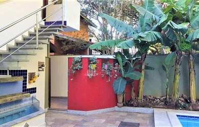 Imagem: A casa em condomínio possui 4 Dormitórios, 5 Banheiros, 4