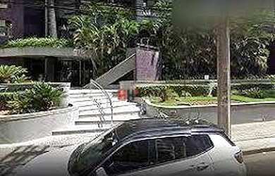 Imagem: O depósito possui 5 Vagas na garagem, 216-0m² de Área e está