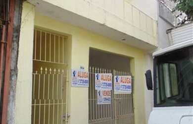 Imagem: A casa possui 4 Dormitórios, 3 Banheiros, 1 Vaga na garagem