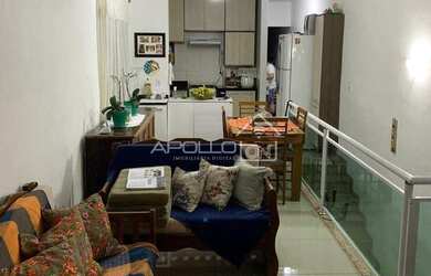 Imagem: A casa possui 3 Dormitórios, 2 Banheiros, 2 Vagas na garagem