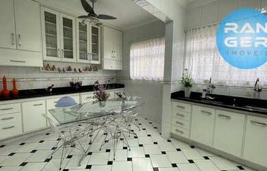 Imagem 1: Casa 10x50 maravilhosa. Piscina, Churrasqueira, Varandae250m² de Área