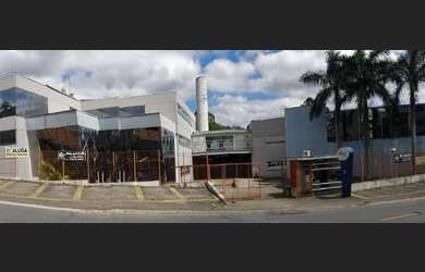 Imagem: O depósito possui 5 Vagas na garagem e 5158m² de Área e está