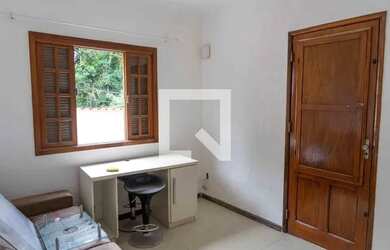 Imagem: A casa para alugar possui 3 Dormitórios, 1 Banheiro e 124m²