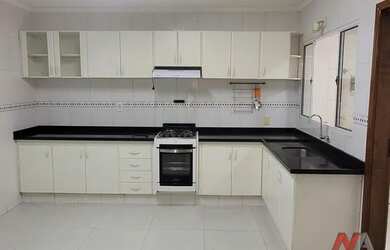 Imagem: O apartamento possui 3 Dormitórios, 2 Banheiros, 92m² de Área