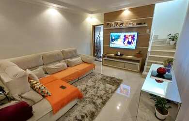 Imagem: A casa possui 3 Dormitórios, 4 Banheiros, 3 Vagas na garagem