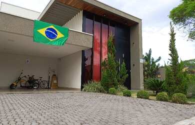 Imagem: A casa em condomínio possui 3 Dormitórios, 5 Banheiros, 4