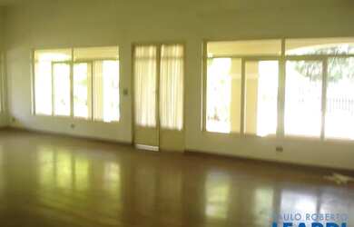 Imagem: A casa em condomínio possui 4 Dormitórios, 5 Banheiros, 5