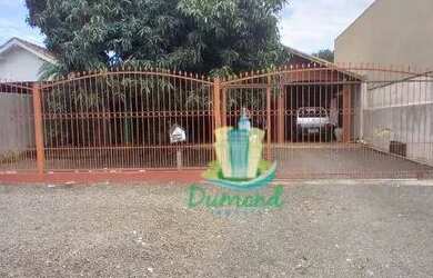 Imagem: A casa possui 2 Dormitórios, 1 Banheiro, 4 Vagas na garagem