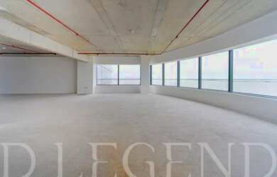 Imagem: O depósito possui 2 Vagas na garagem, 125m² de Área e está