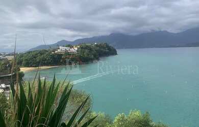 Imagem: A casa possui 3 Dormitórios, 3 Banheiros, 3 Vagas na garagem