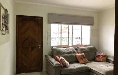 Imagem: A casa possui 3 Dormitórios, 2 Banheiros, 2 Vagas na garagem