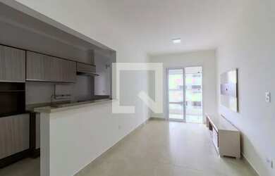 Imagem: O apartamento possui 1 Dormitório, 2 Banheiros, 1 Vaga na garagem