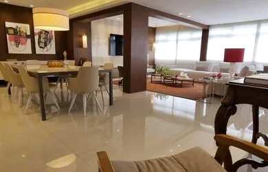 Imagem: O apartamento possui 3 Dormitórios, 5 Banheiros, 3 Vagas na