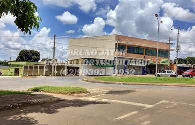 Imagem: A casa possui 3 Dormitórios, 2 Banheiros, 190m² de Área e