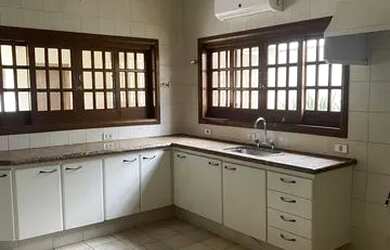 Imagem: A casa em condomínio possui 3 Dormitórios, 5 Banheiros, 4